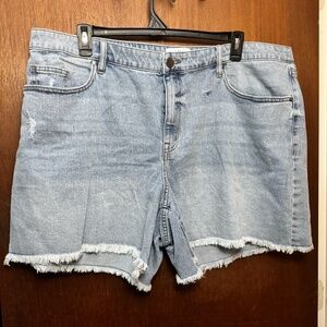 Lane Bryant Mid Rise Straight Fit Jean Short Size 22